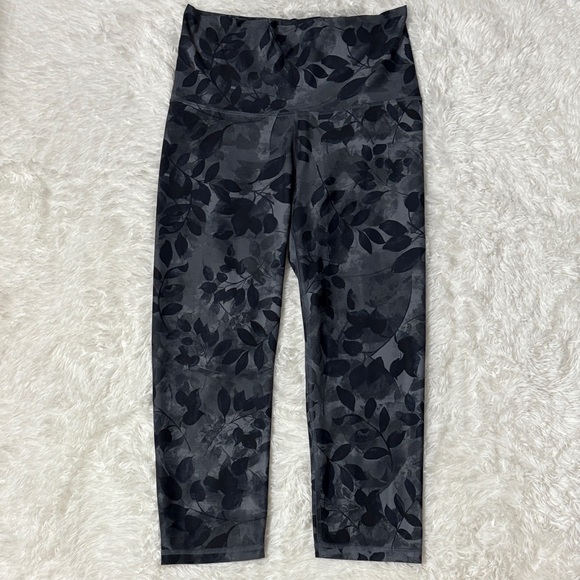 Old Navy Pants - Old Navy Like New Active Powersoft Extra High-Rise Leggings Cropped Size M
